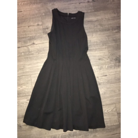 Fit & Flare Pleated Dress - Black